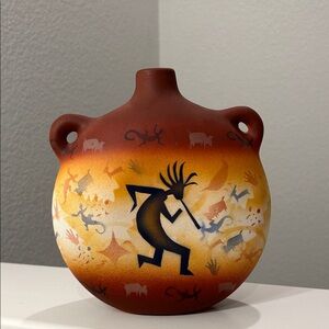 Authentic R.W.Adams ***SIGNED*** Stamped Handpainted Native American Pottery